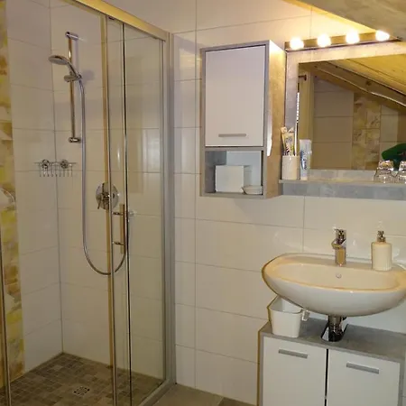 C.t.n. Loghouse Дом отдыха Гальштат