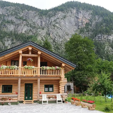 C.t.n. Loghouse Дом отдыха *