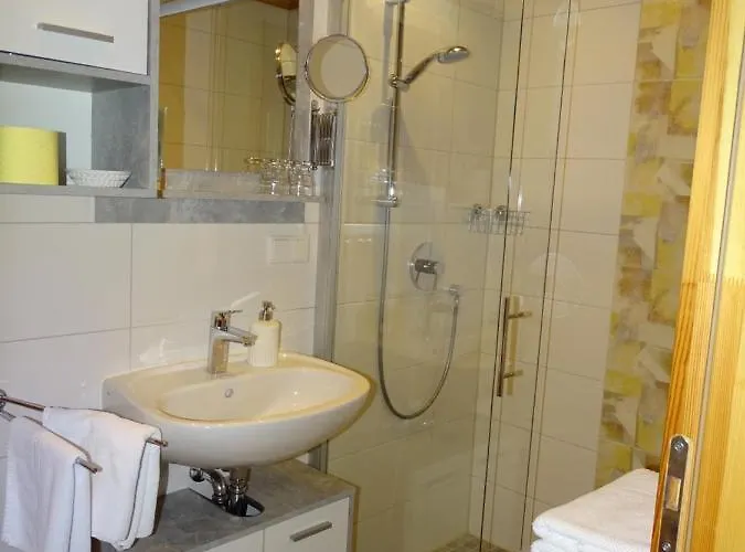 سي تي إن لوغهاوس *